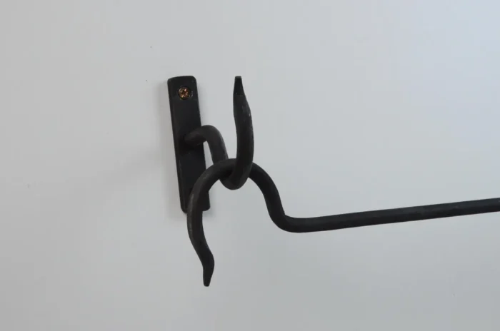 wall mounted rack